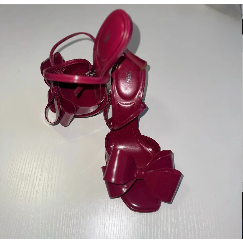 Zara Patent Effect Bow Sandals Size 39 - Picture 8 of 11